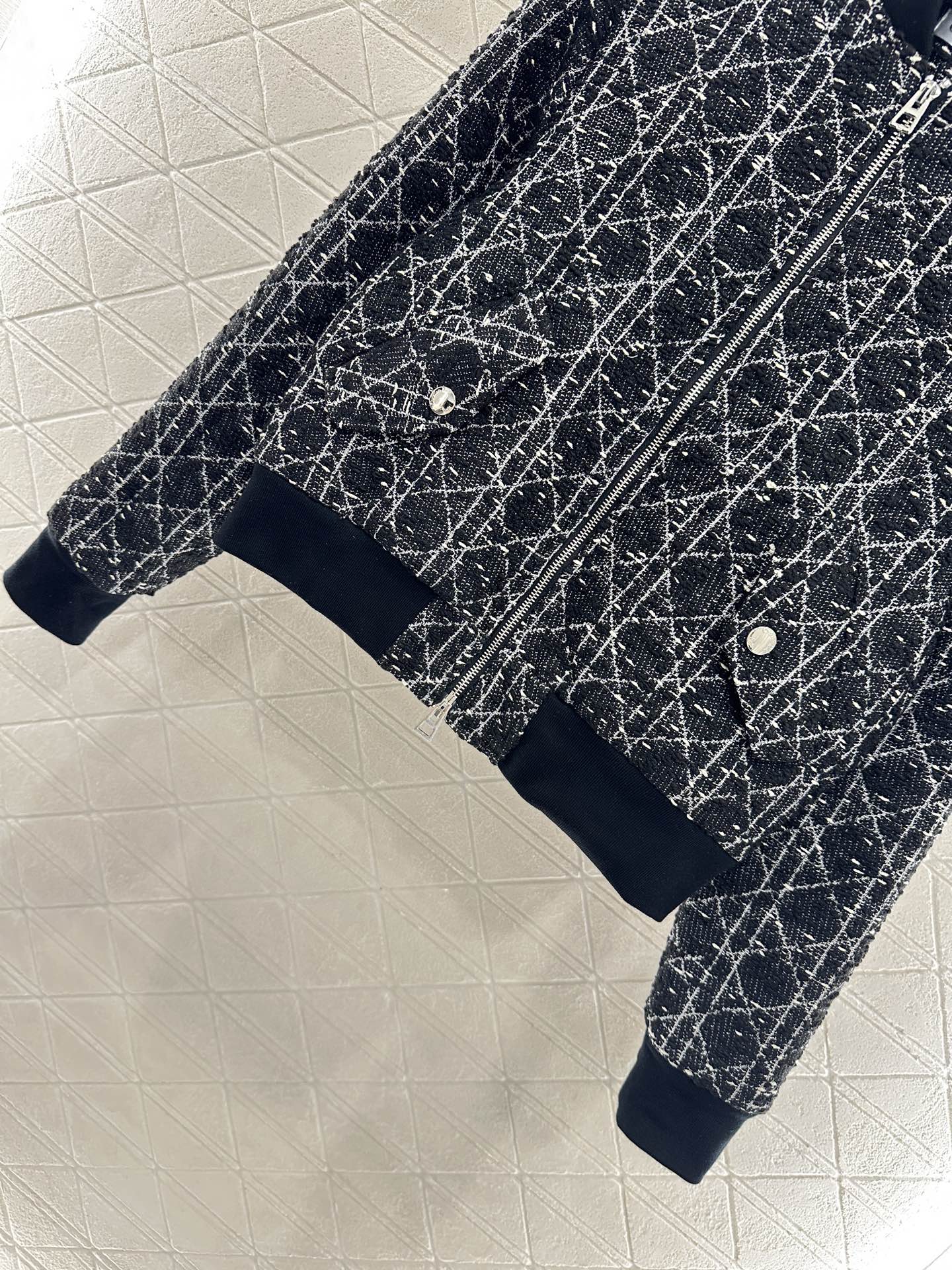 Di 25 Cannage coat and culottes set