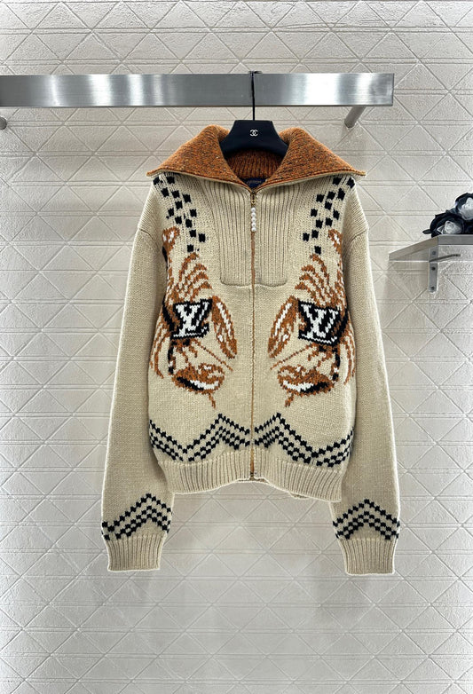 L 25 Large lapel zip-up sweater jacket