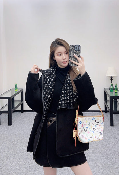 L 25 Lined with printed shawl coat and skirt set