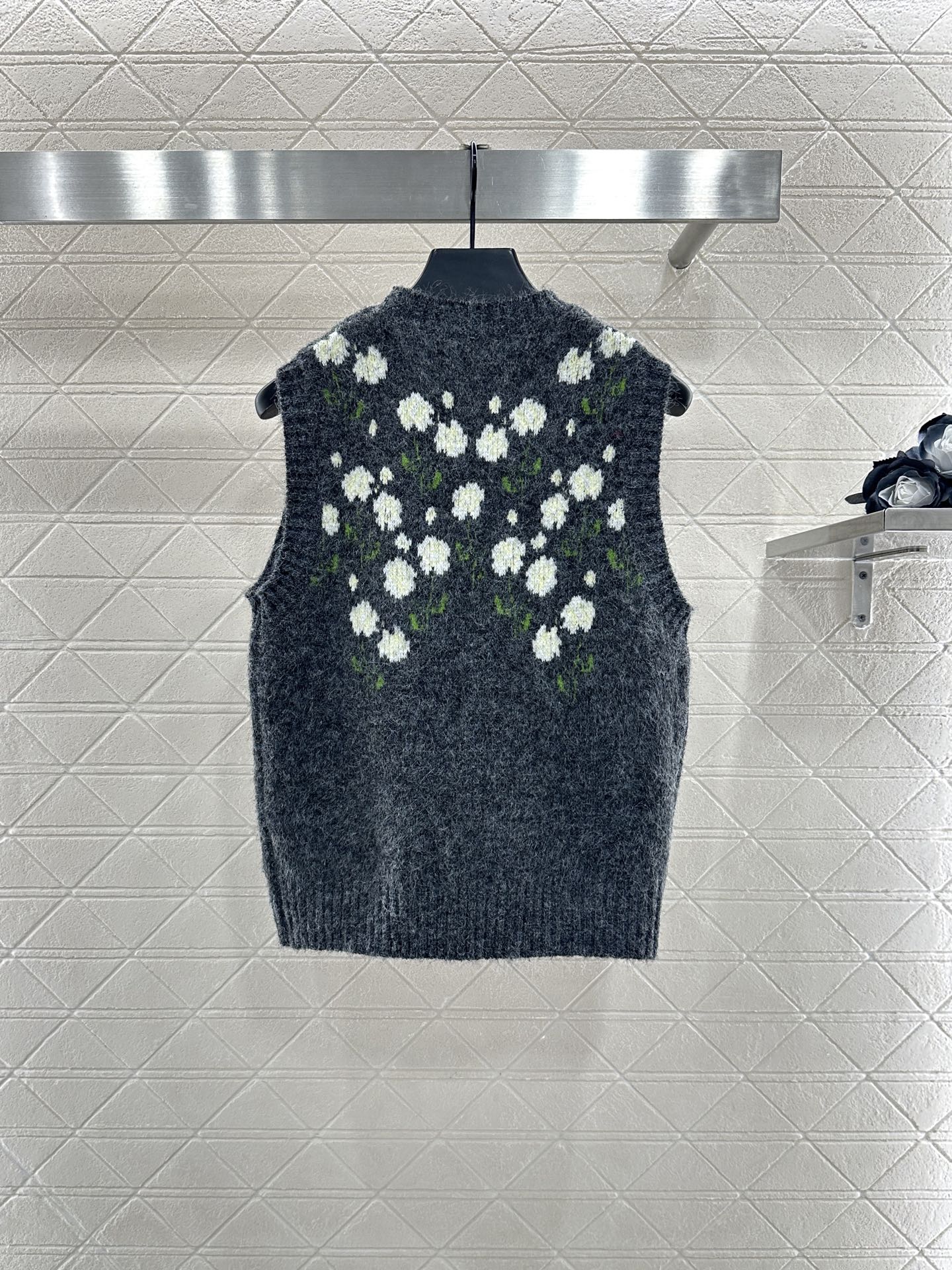 Di 25 3D Crochet Knitted Vest