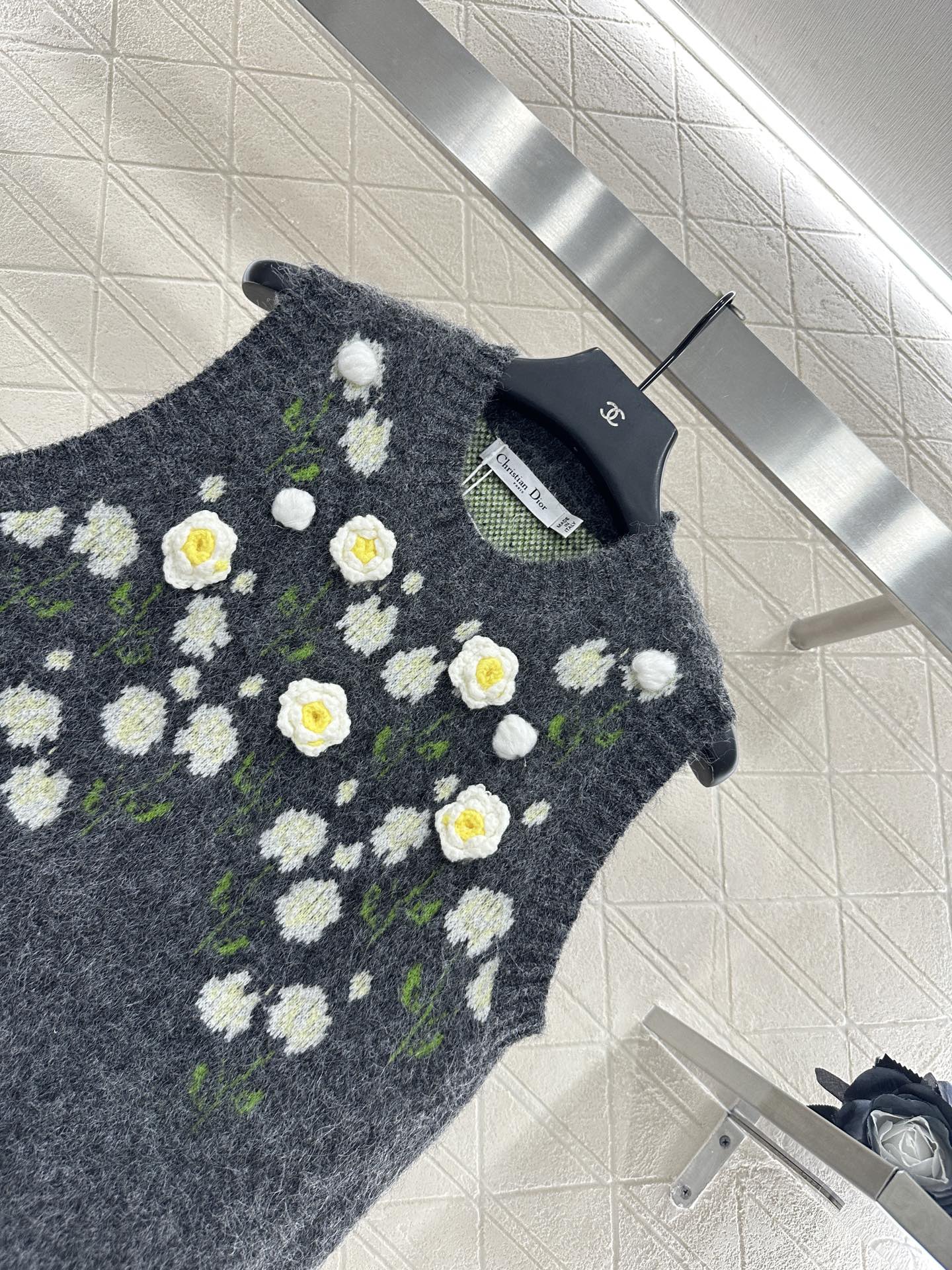 Di 25 3D Crochet Knitted Vest
