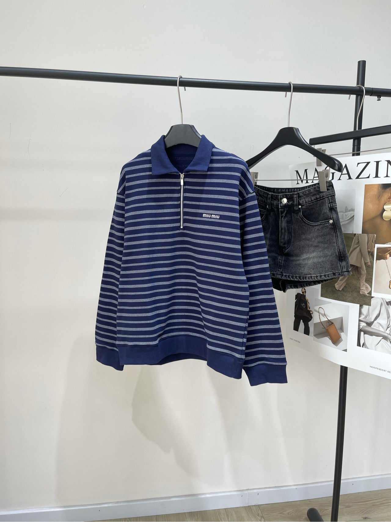 M 25 navy blue striped half-zip polo sweatshirt