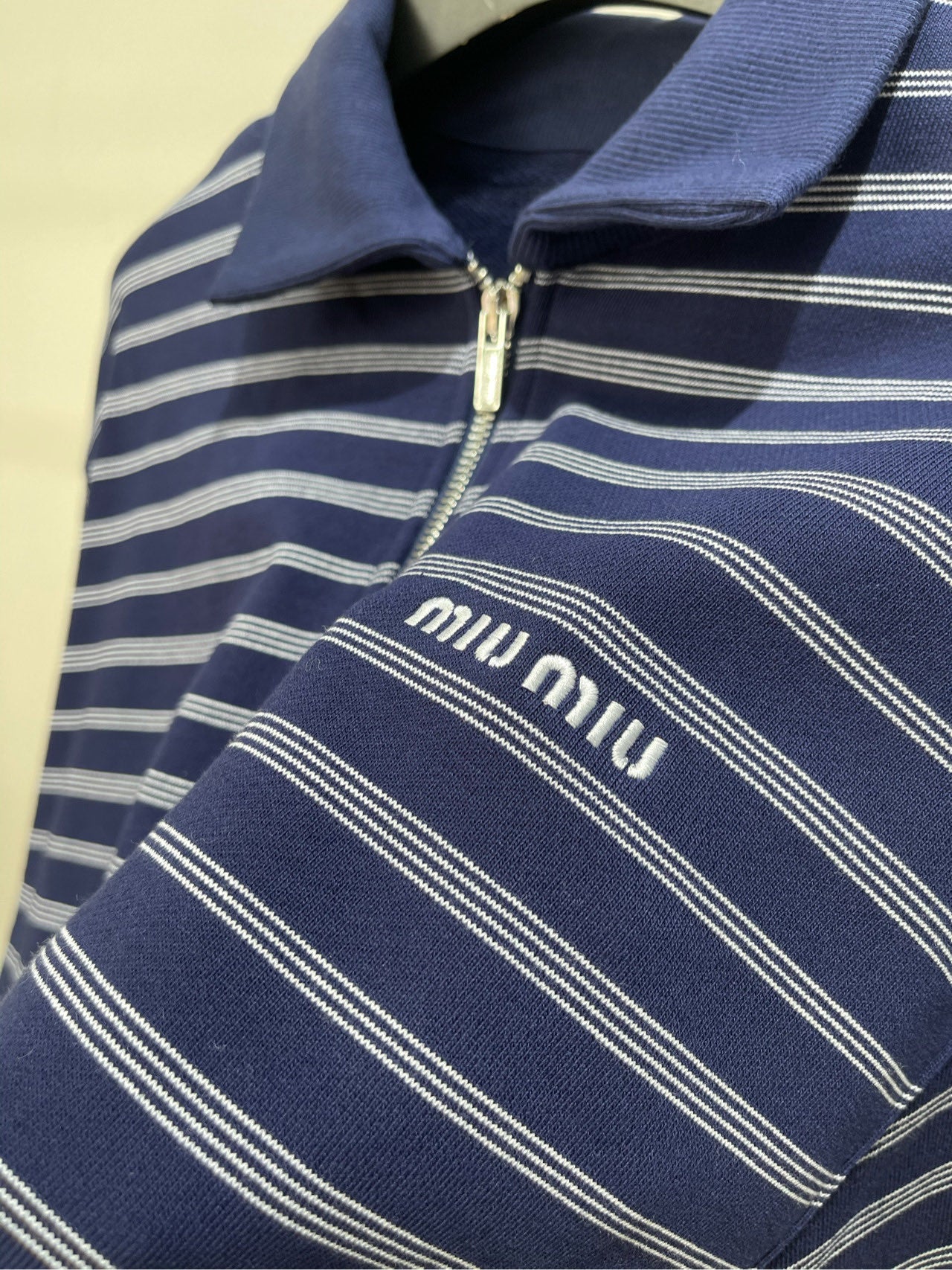 M 25 navy blue striped half-zip polo sweatshirt