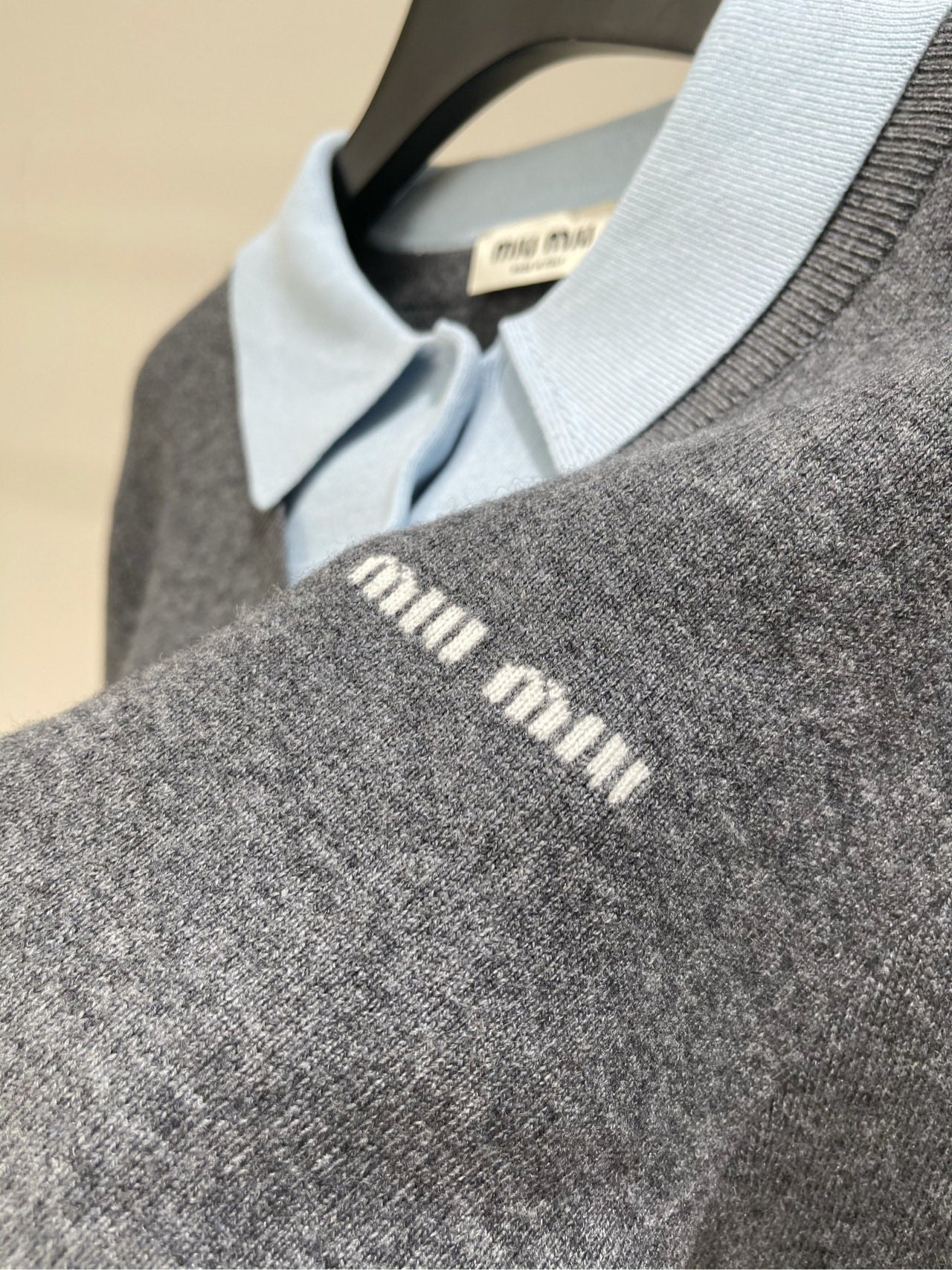 M 25 Gray and blue colorblock fake two-piece polo sweater