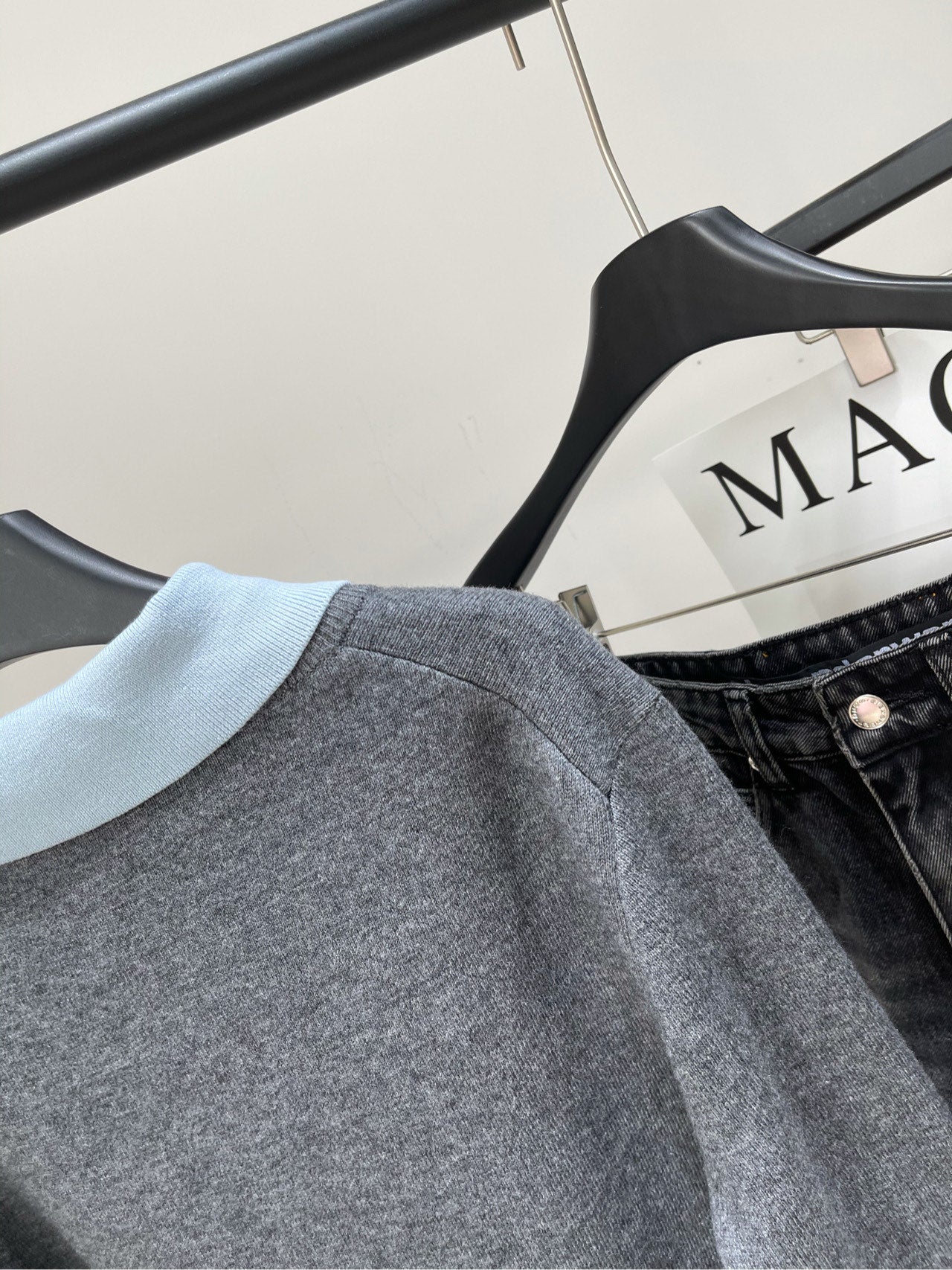 M 25 Gray and blue colorblock fake two-piece polo sweater