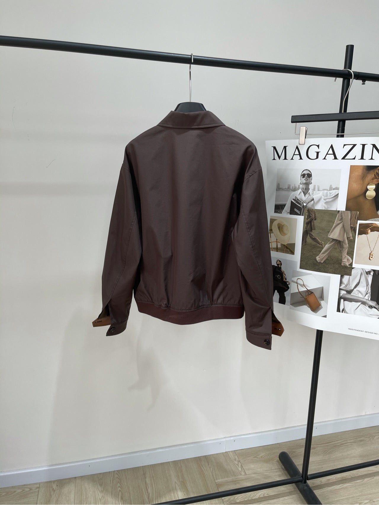 M 25 Cocoa Brown Leather Zip-Up Jacket