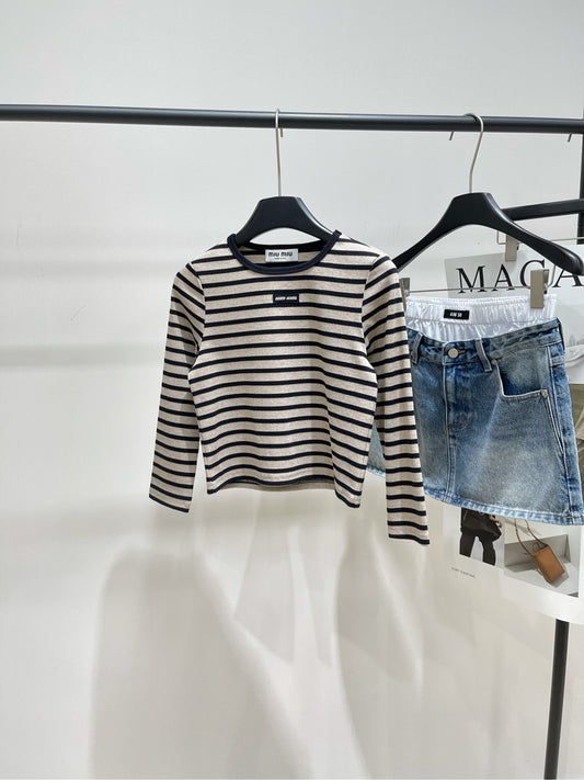 M 25 Beige and black striped round neck three-quarter sleeve top