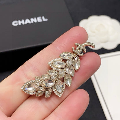 C 25 Diamond leaf brooch