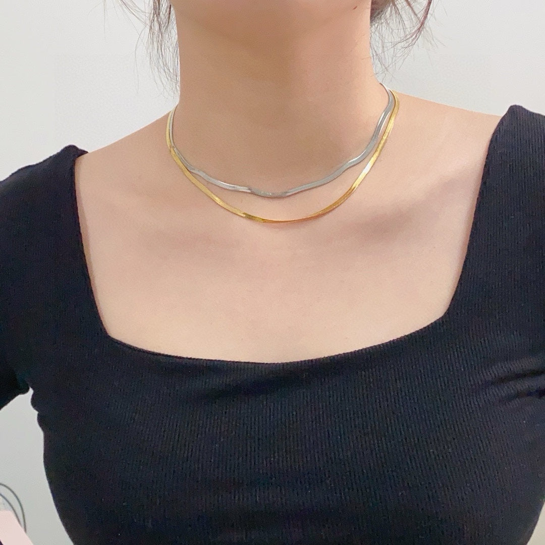Ce 25 snake bone necklace