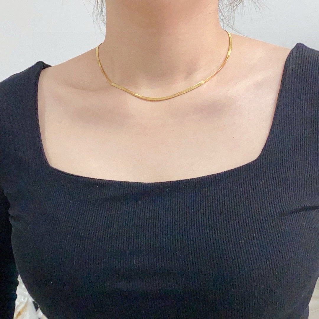 Ce 25 snake bone necklace