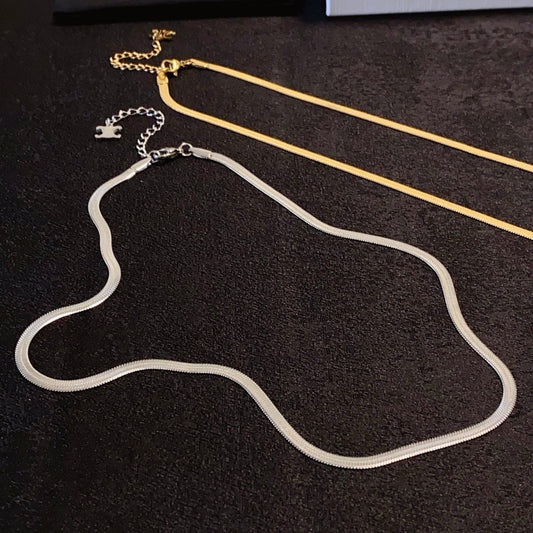 Ce 25 snake bone necklace