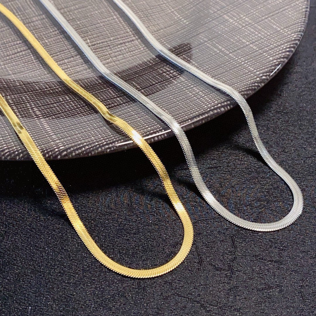 Ce 25 snake bone necklace