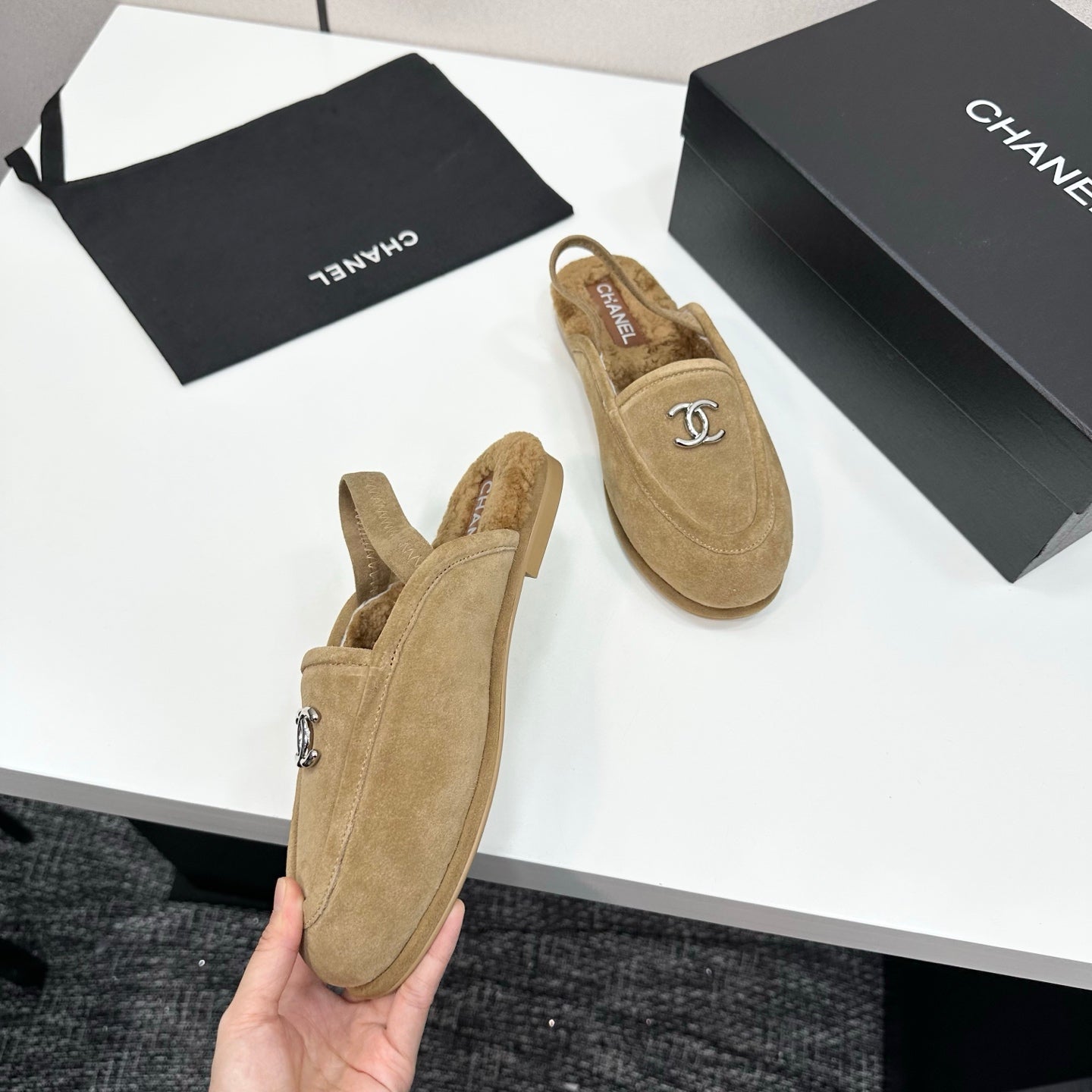 C 25 Casual suede slippers with fleece lining（KHAKI/BLACK/BROWN/BEIGI）