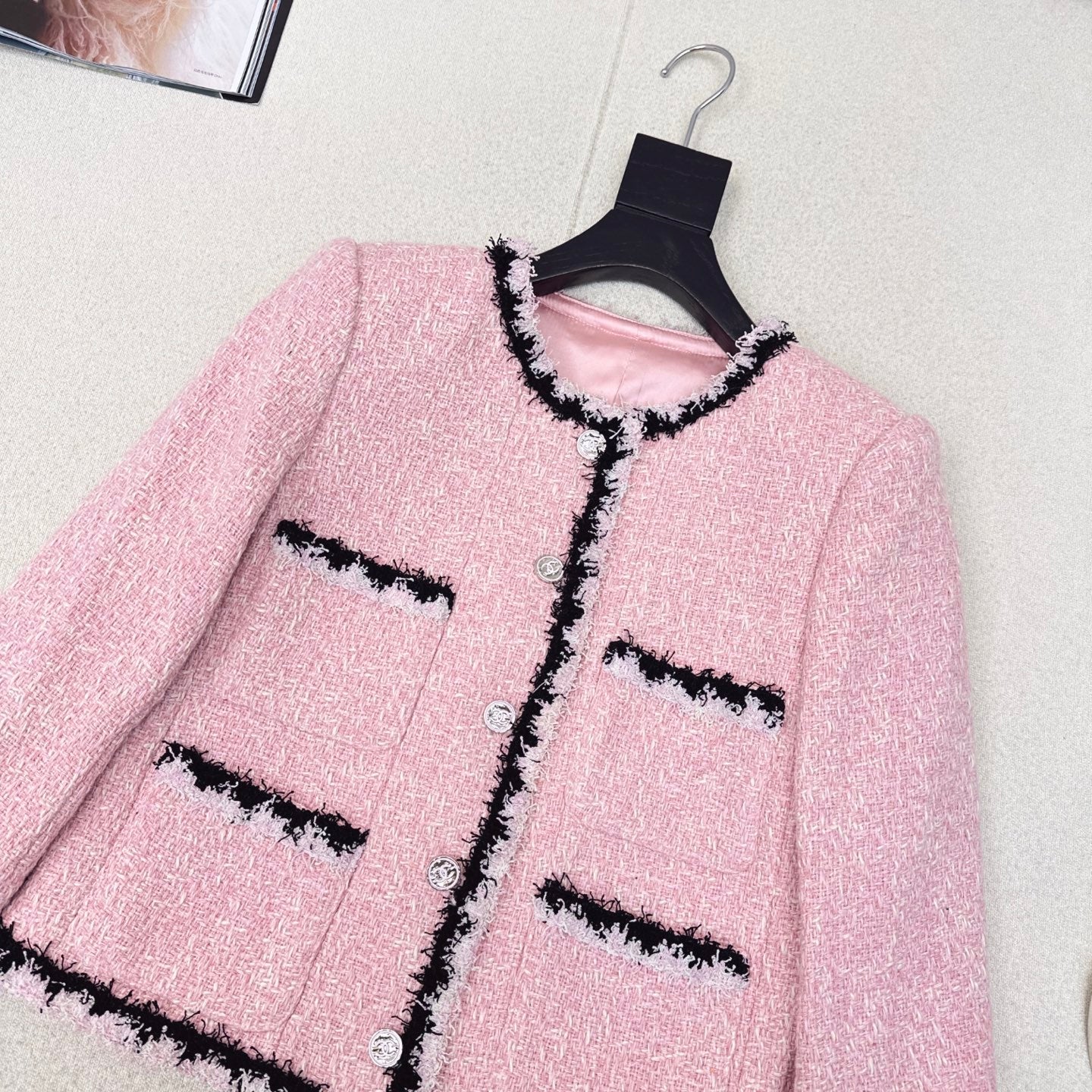 C 25 New Braided trim lapel jacket