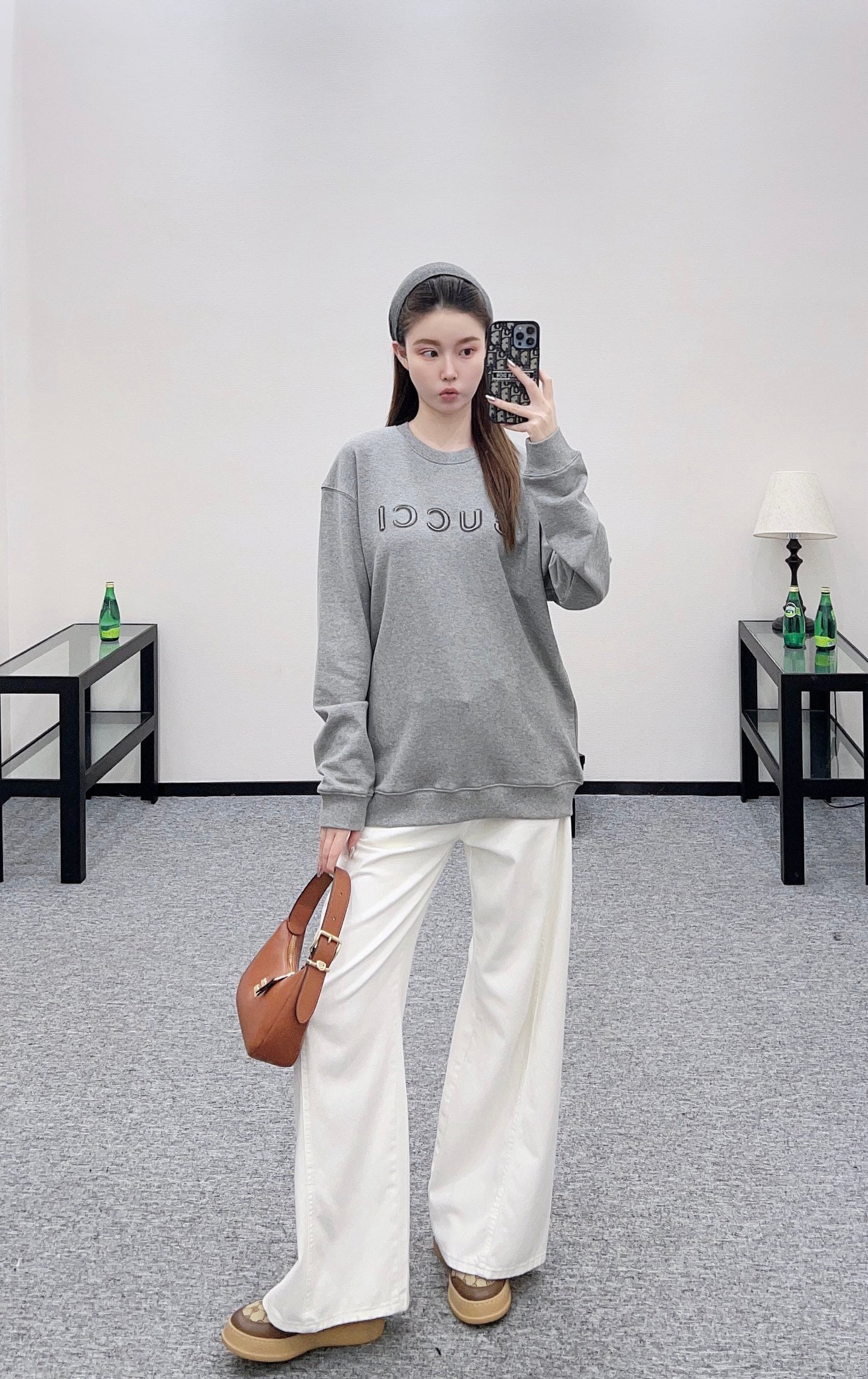 G 25 round neck lettering sweatshirt