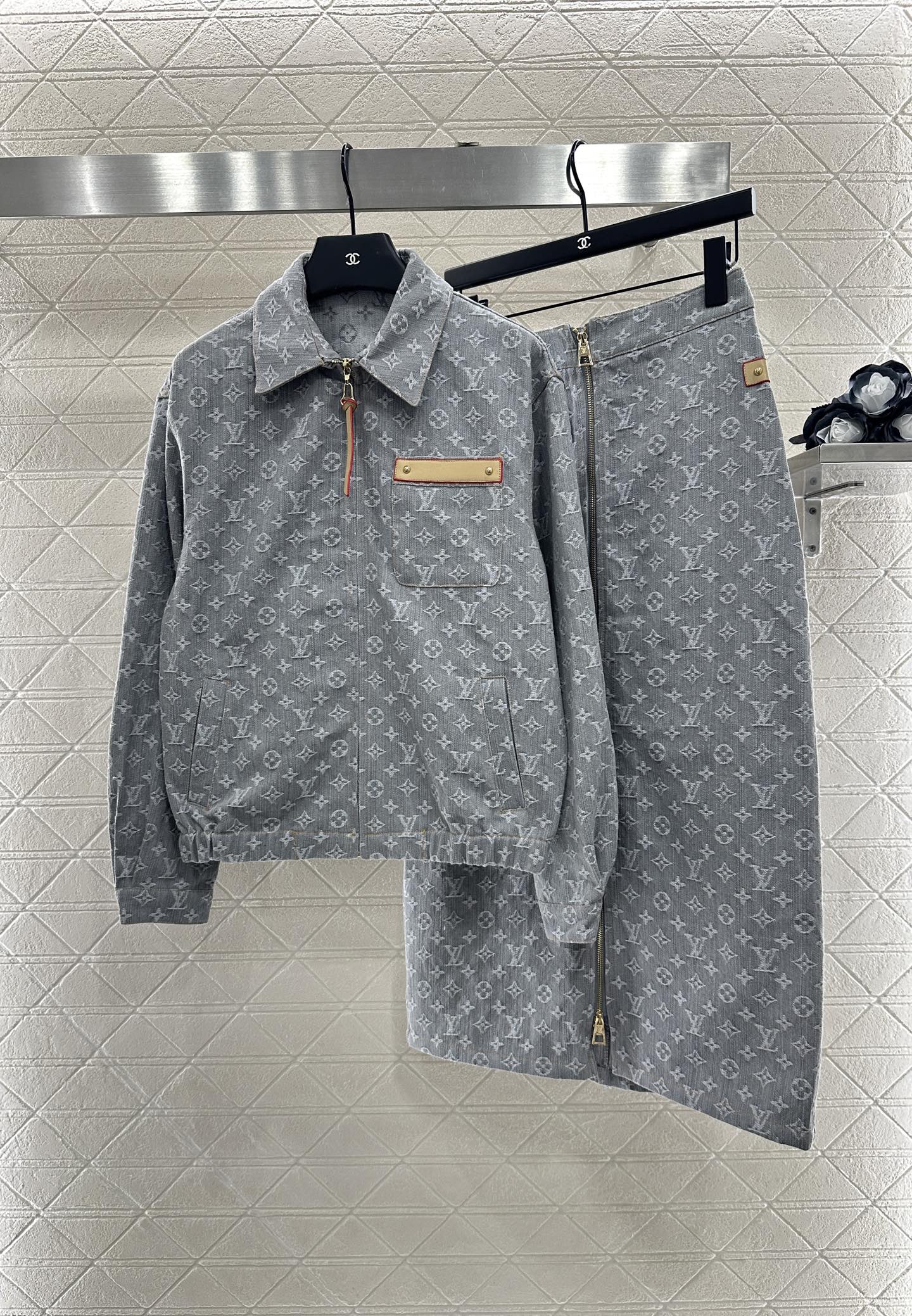 L 25 Denim jacquard jacket and skirt suit