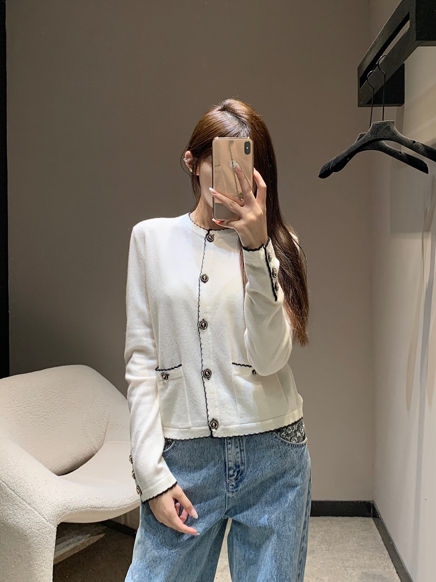C 25B High-end Handicraft Series Double Pocket Round Neck Knit Cardigan