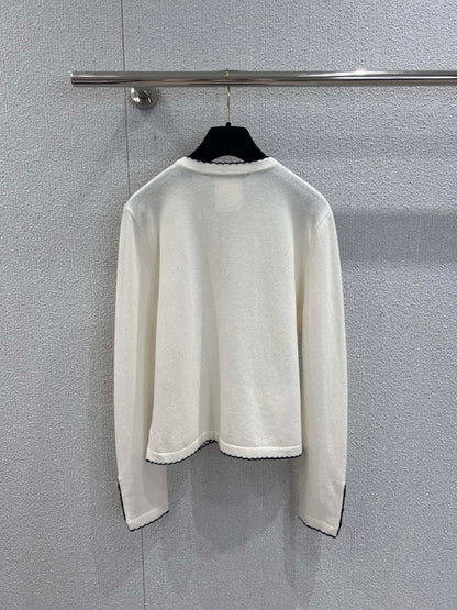 C 25B High-end Handicraft Series Double Pocket Round Neck Knit Cardigan