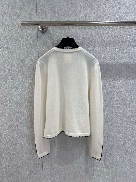 C 25B High-end Handicraft Series Double Pocket Round Neck Knit Cardigan