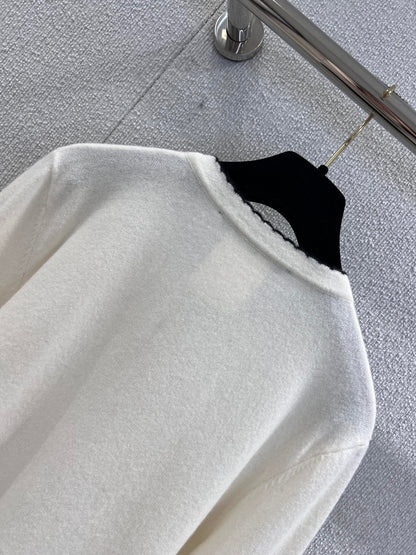 C 25B High-end Handicraft Series Double Pocket Round Neck Knit Cardigan