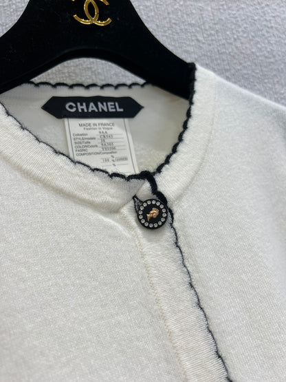 C 25B High-end Handicraft Series Double Pocket Round Neck Knit Cardigan