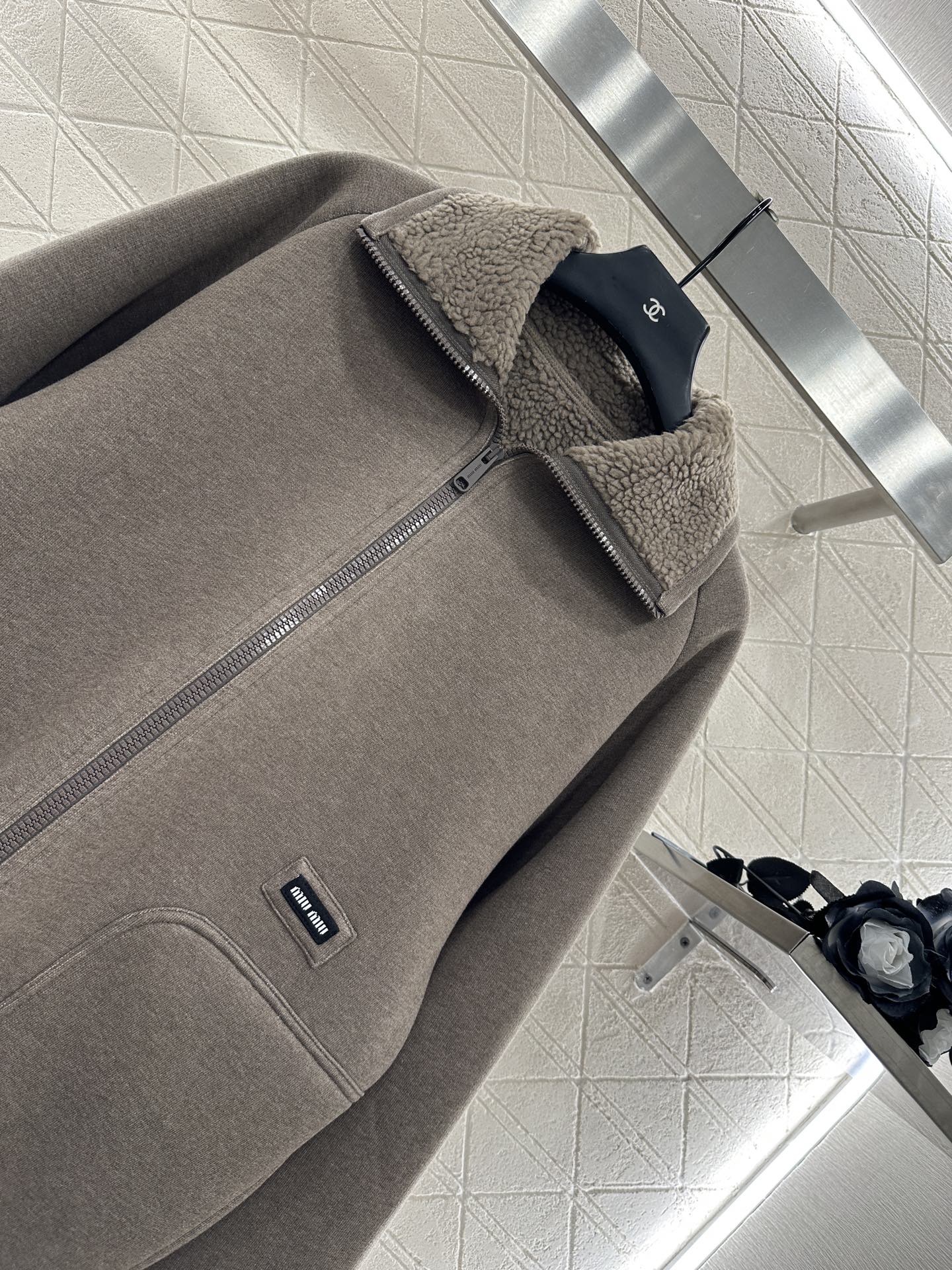 Mi 25 Plush zip-up jacket