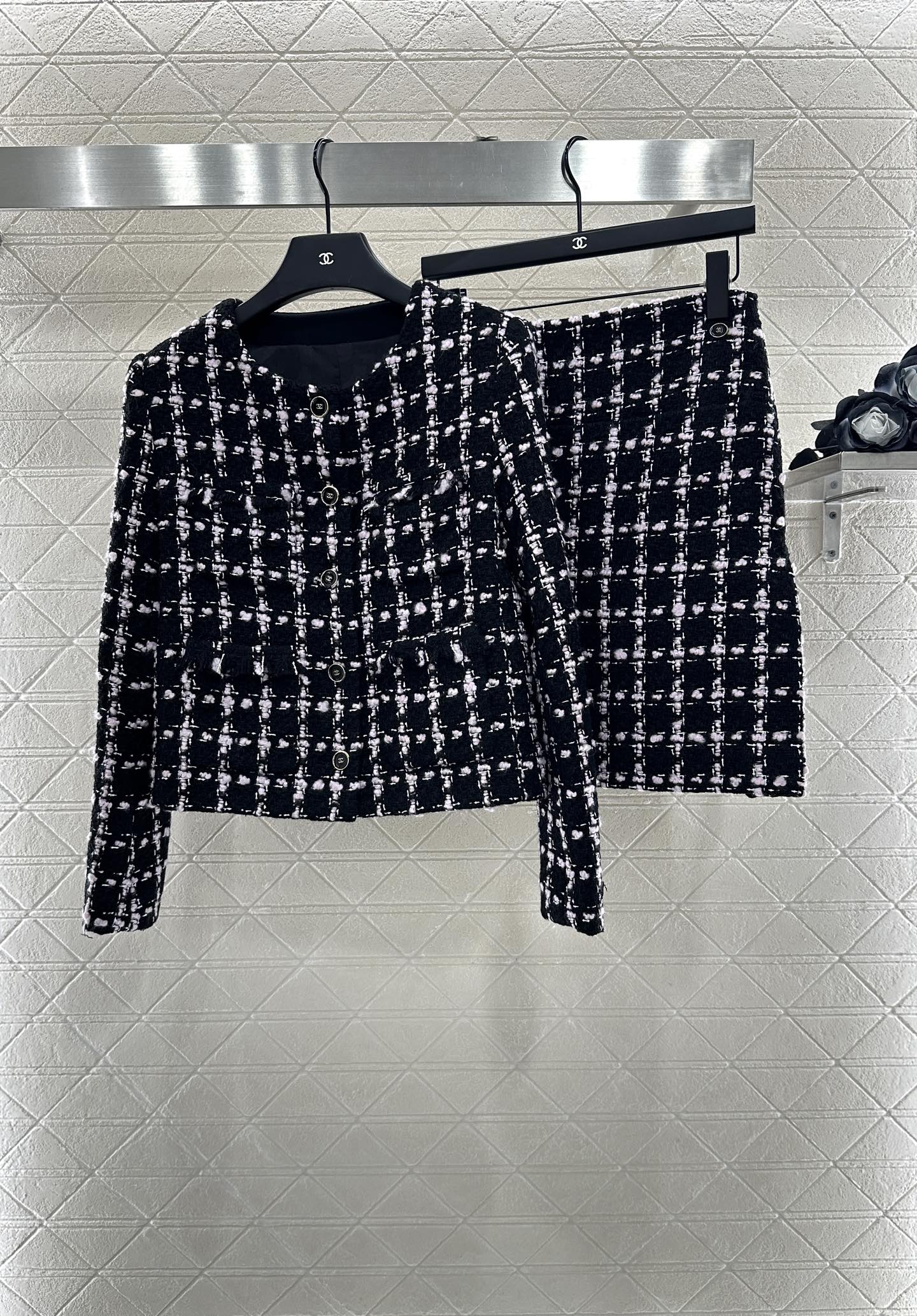 C 25 Fringed Quilted Skirt Set