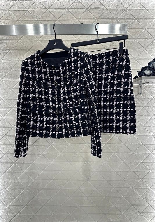 C 25 Fringed Quilted Skirt Set