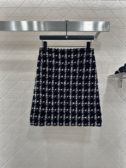 C 25 Fringed Quilted Skirt Set