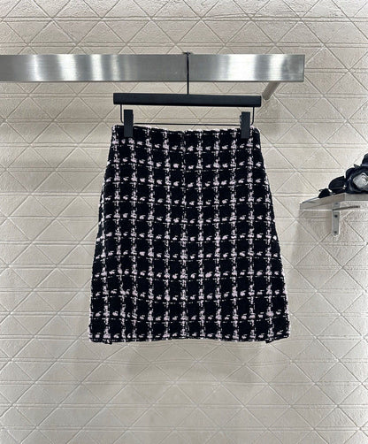 C 25 Fringed Quilted Skirt Set