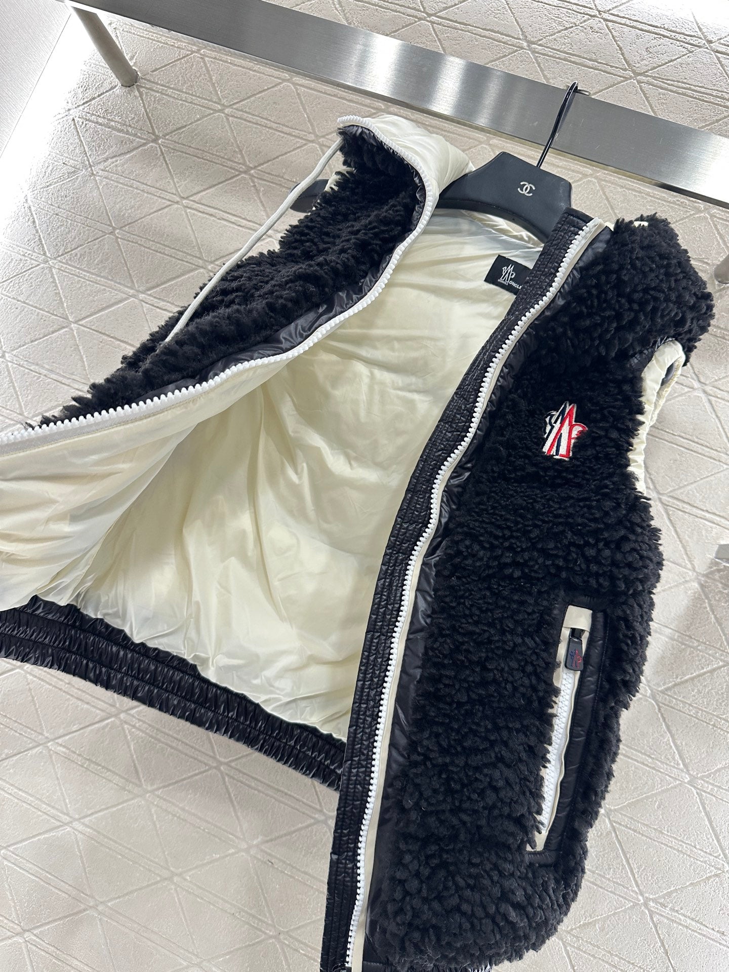 Mon 25 Plush zipper down vest