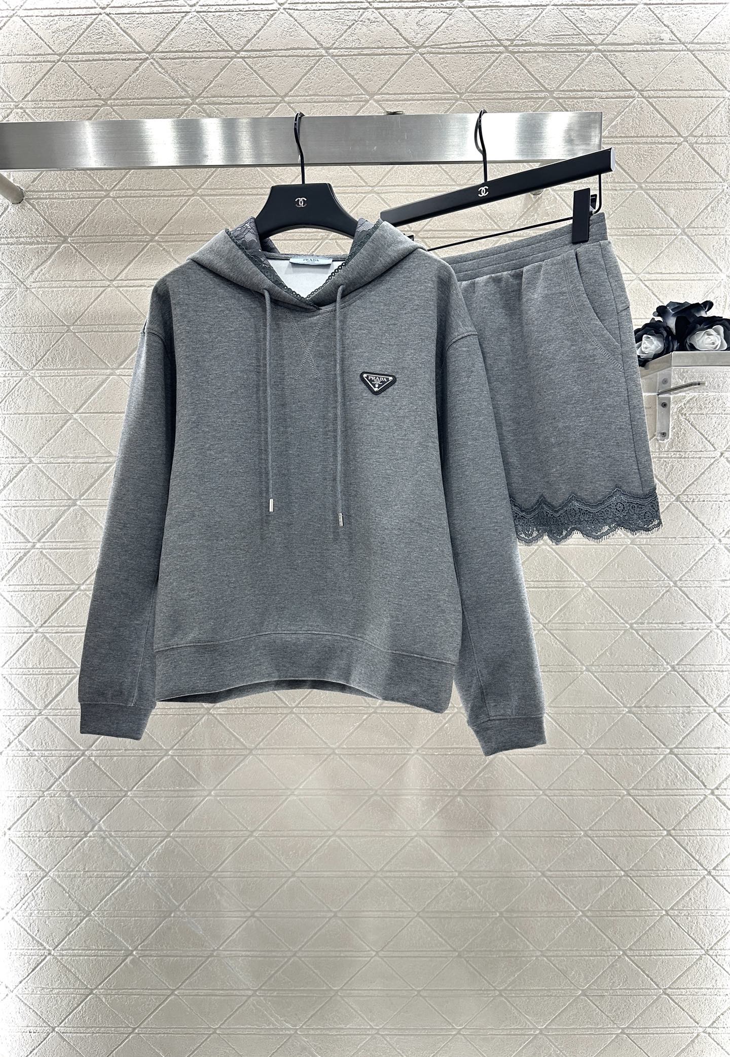 Pr 25 Hooded sweatshirt lace + skirt set
