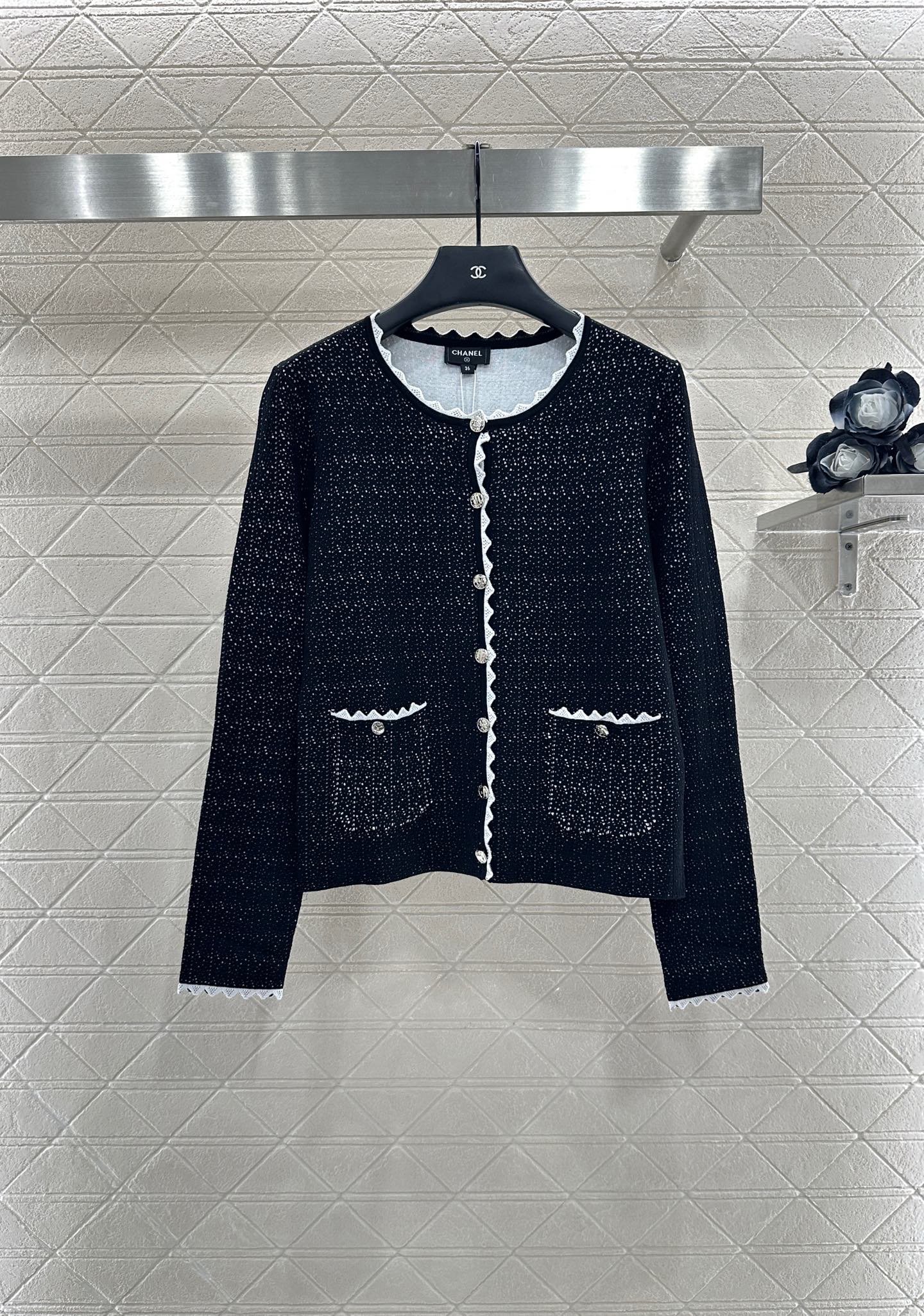 C 25 Lace design knitted cardigan (hidden version)