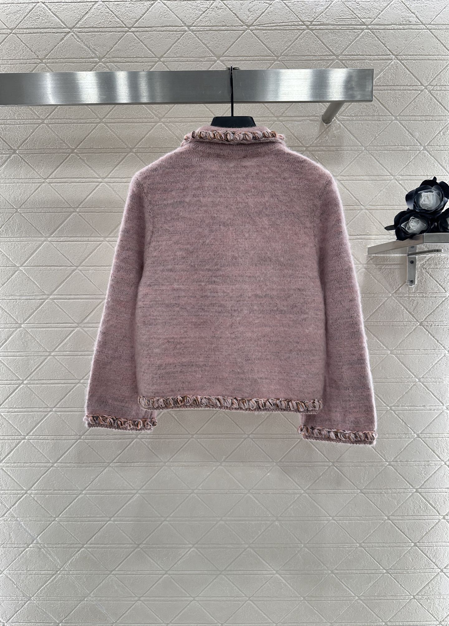 C 25 Braided hem knitted cardigan