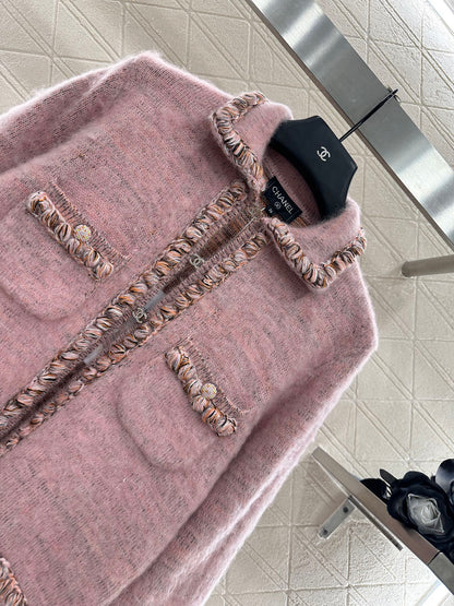 C 25 Braided hem knitted cardigan