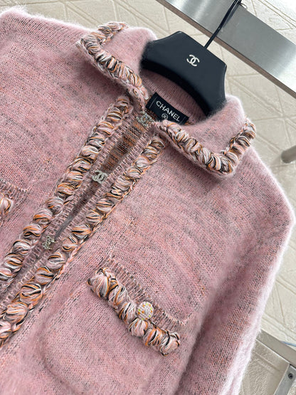 C 25 Braided hem knitted cardigan