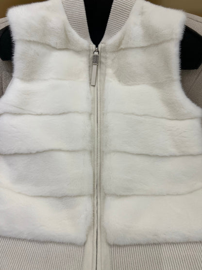 Bru 25 Noble and luxurious mink vest