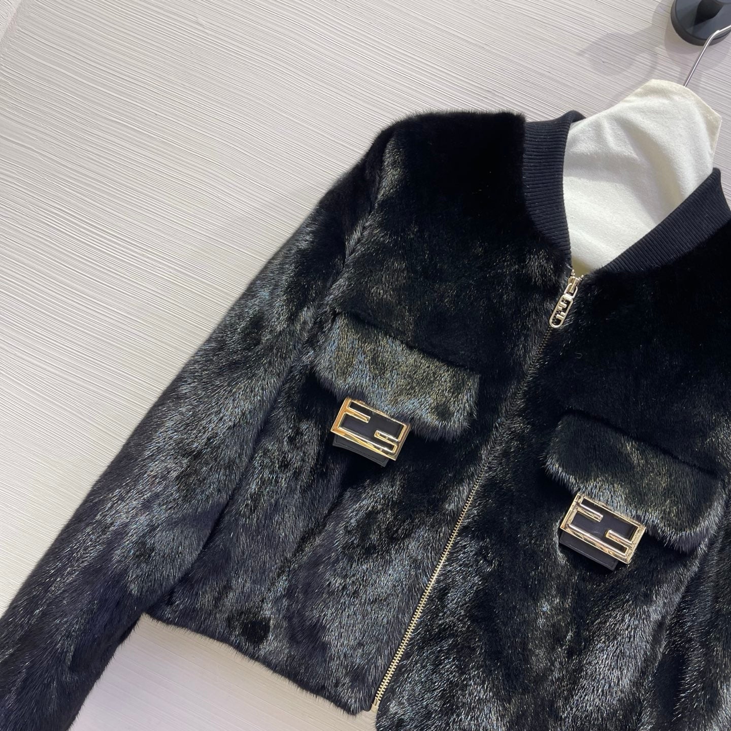 Fi 25 Noble and luxurious mink fur coat