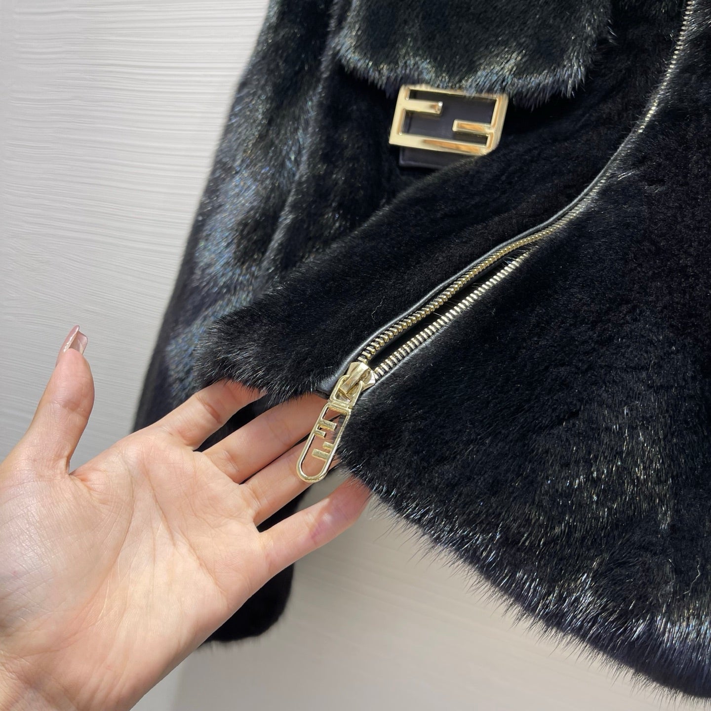 Fi 25 Noble and luxurious mink fur coat