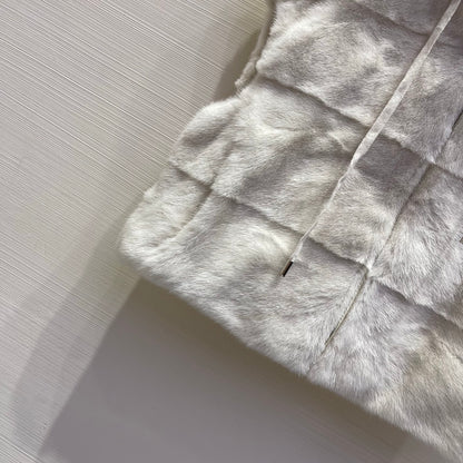 lor 25 Mink cashmere hooded vest