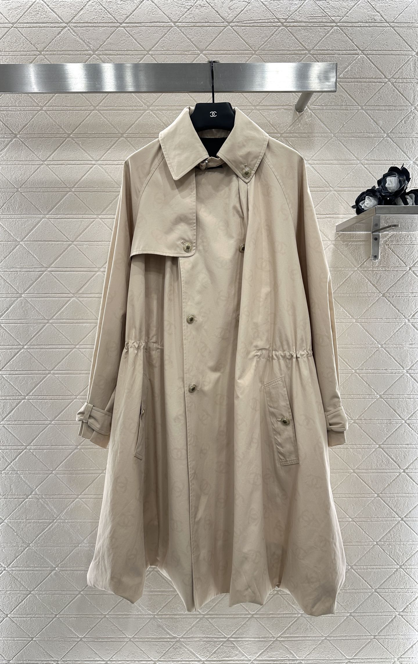 C 25 Long trench coat