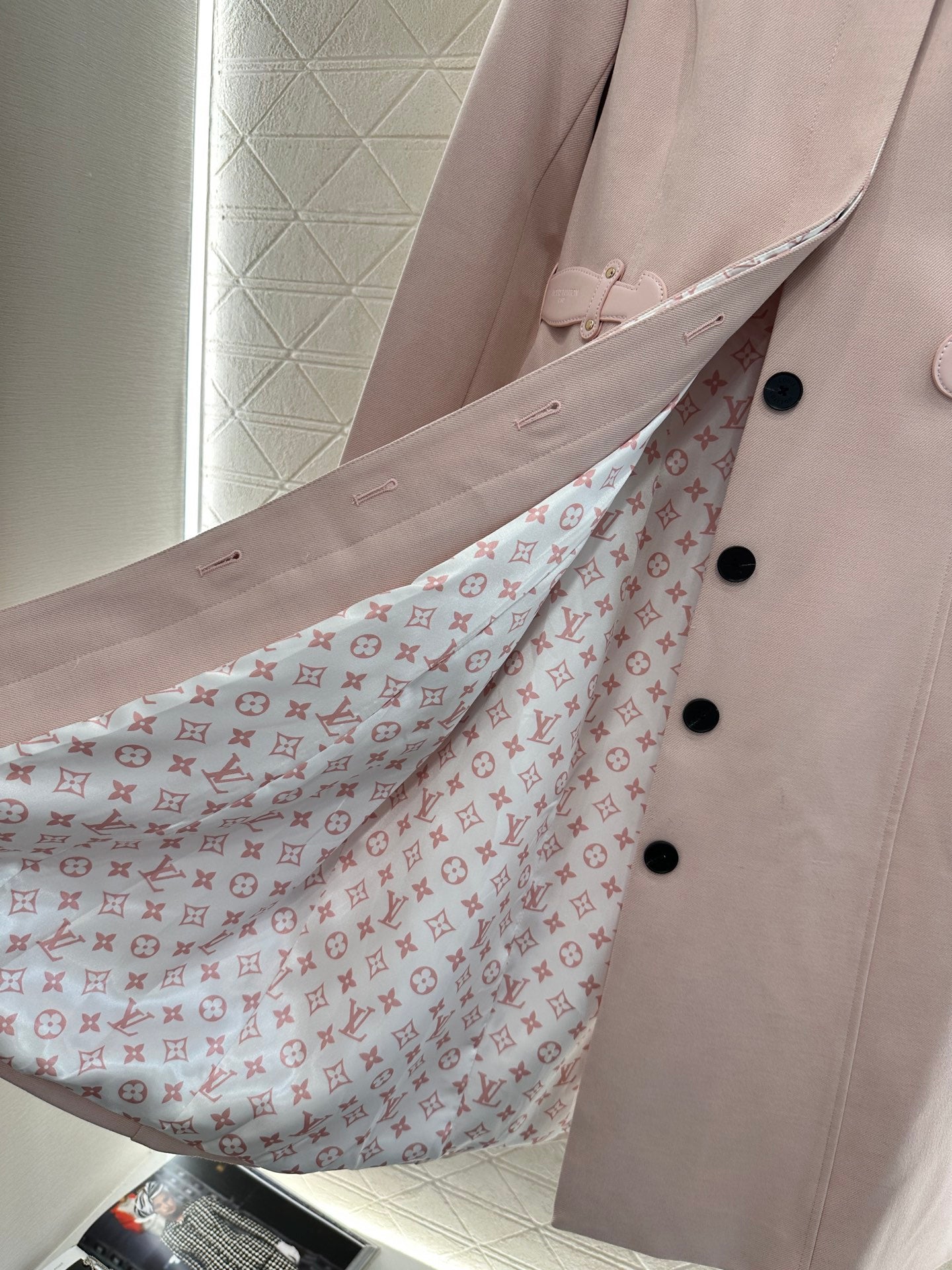 L 25 Lapel Coat