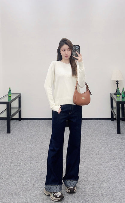 L 25 Beaded letter knitted long sleeves