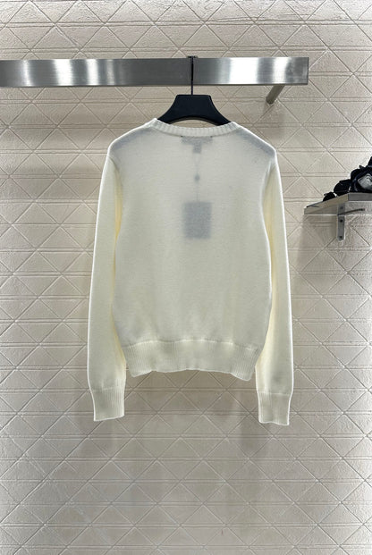 L 25 Beaded letter knitted long sleeves