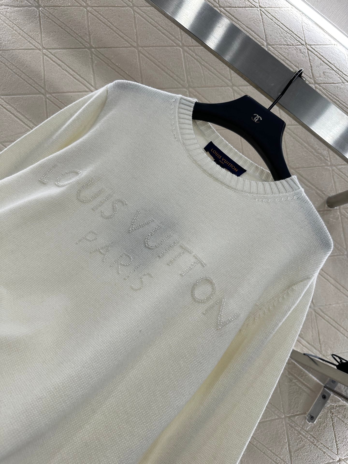 L 25 Beaded letter knitted long sleeves