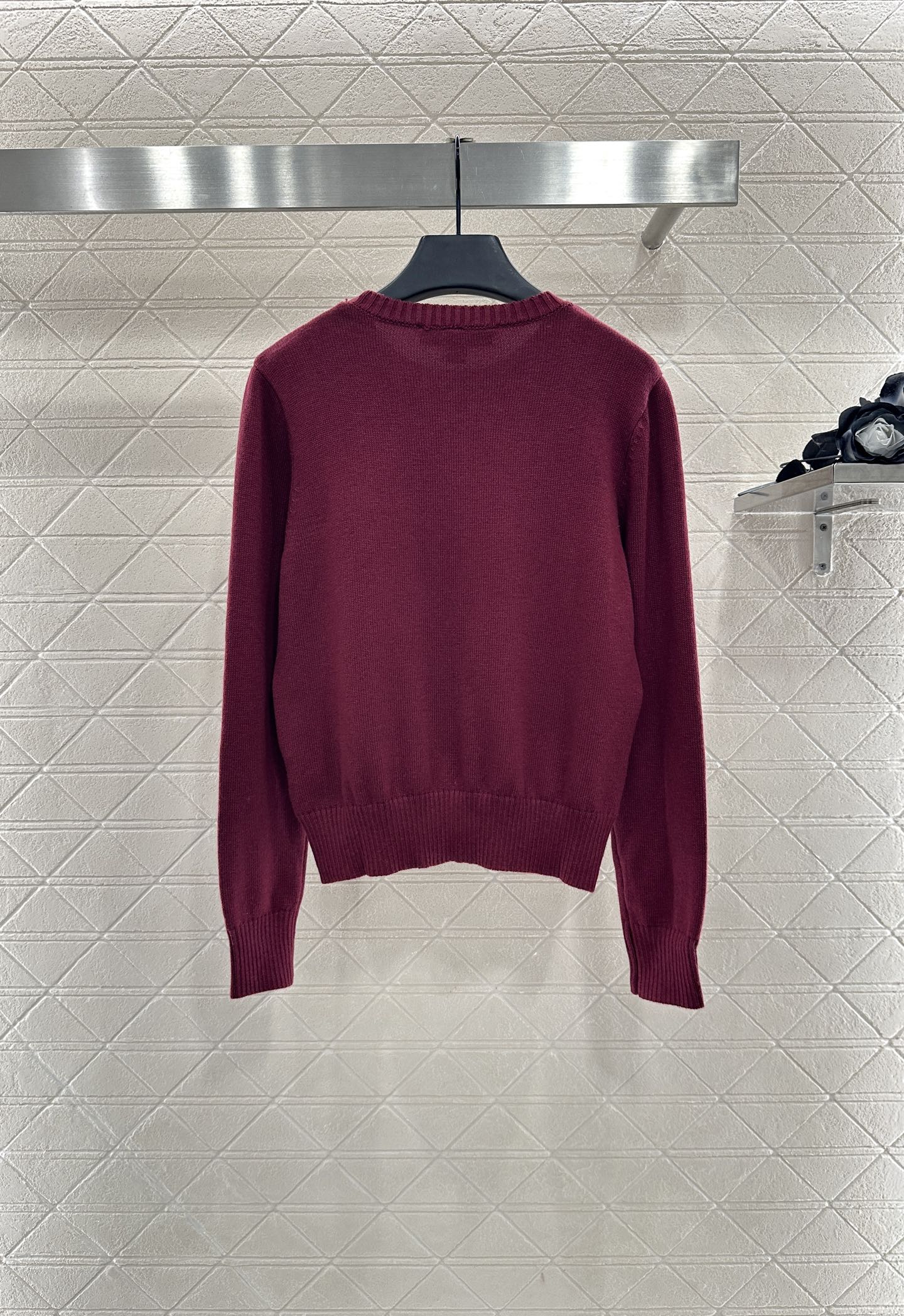 L 25 Beaded letter knitted long sleeves
