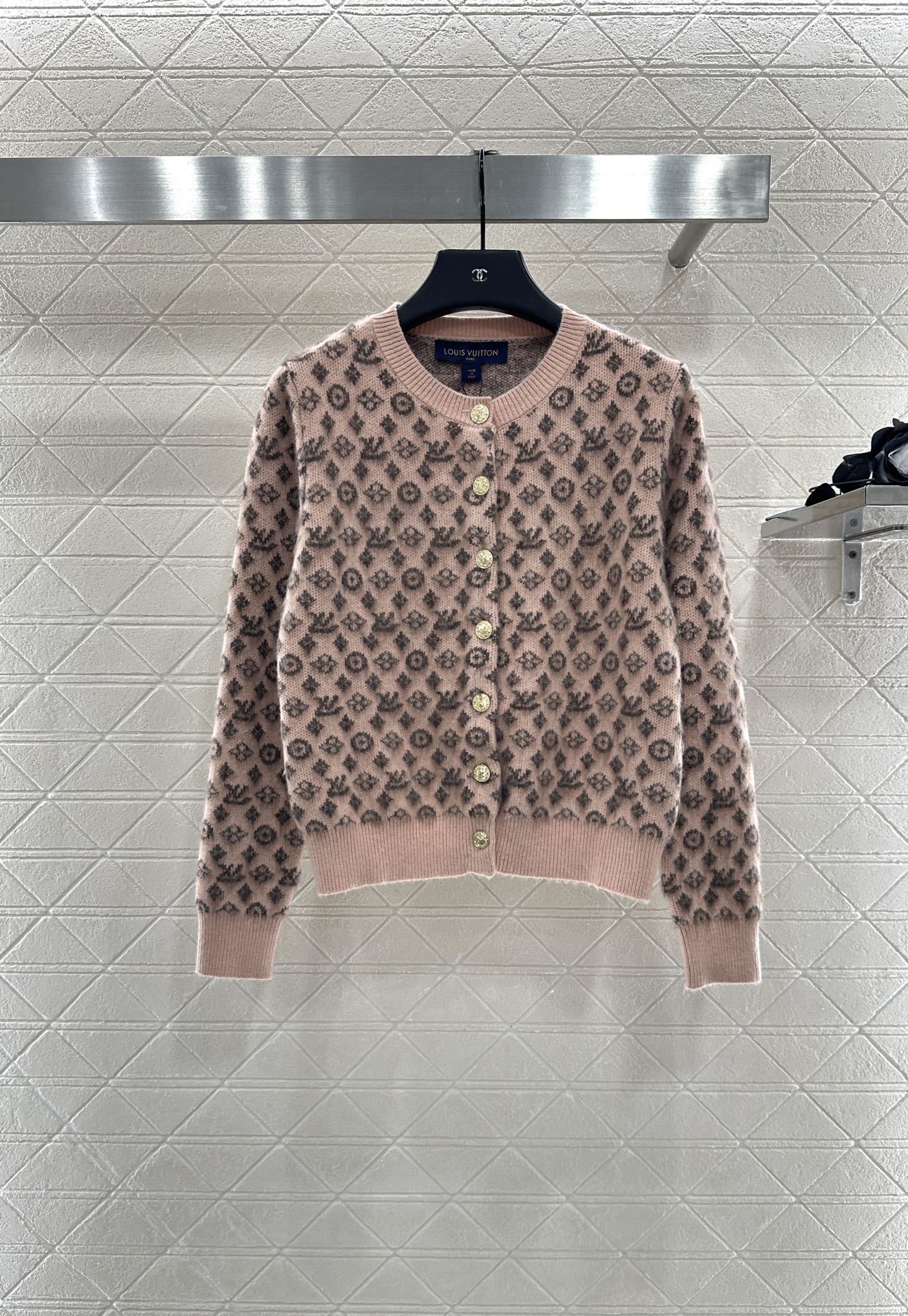 L 25 crew neck jacquard knit cardigan