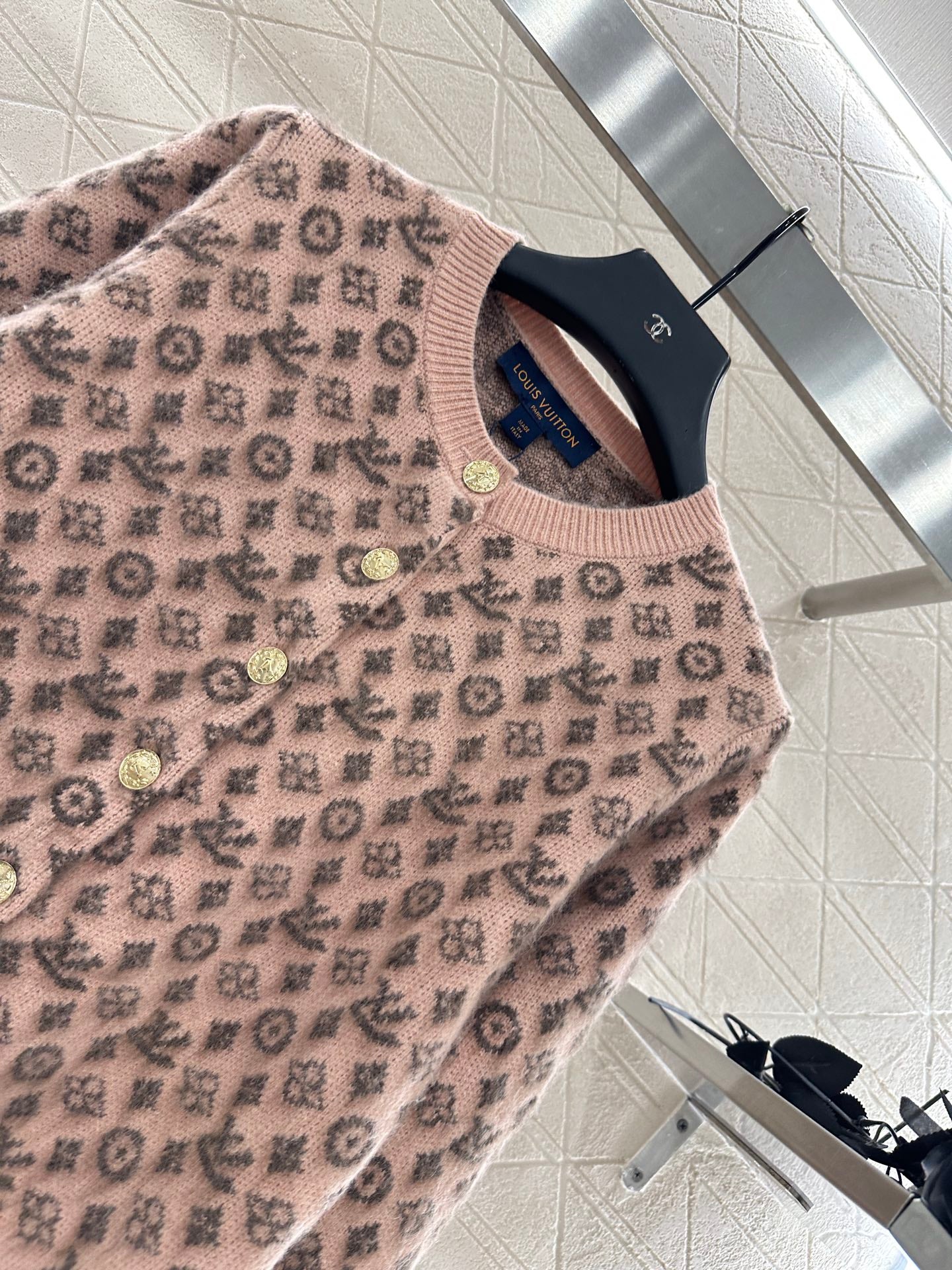 L 25 crew neck jacquard knit cardigan