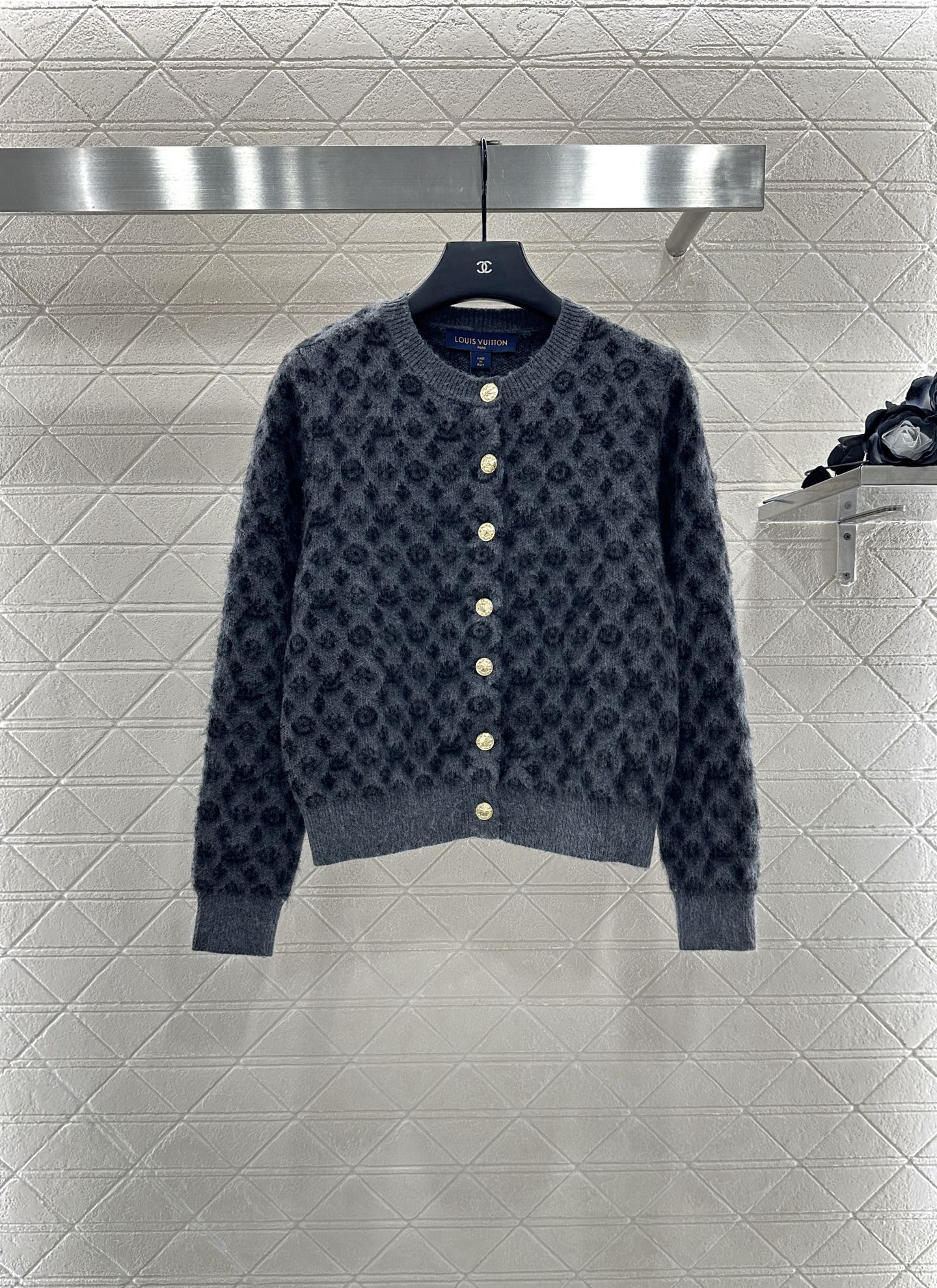 L 25 crew neck jacquard knit cardigan