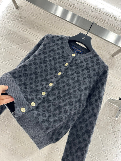 L 25 crew neck jacquard knit cardigan